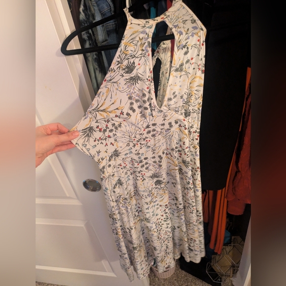 Sadie & Sage Floral Halter Midi Dress | Size M | Boho Sustainable Boutique - Picture 3 of 6